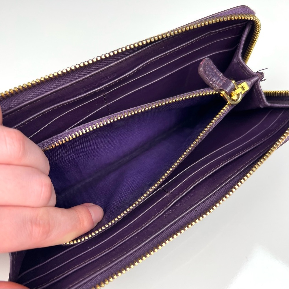 Miu Miu Pattent Leather Bow Wallet Purple - Picture 8 of 8